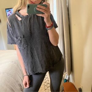 Distressed gray tee- free people- like new